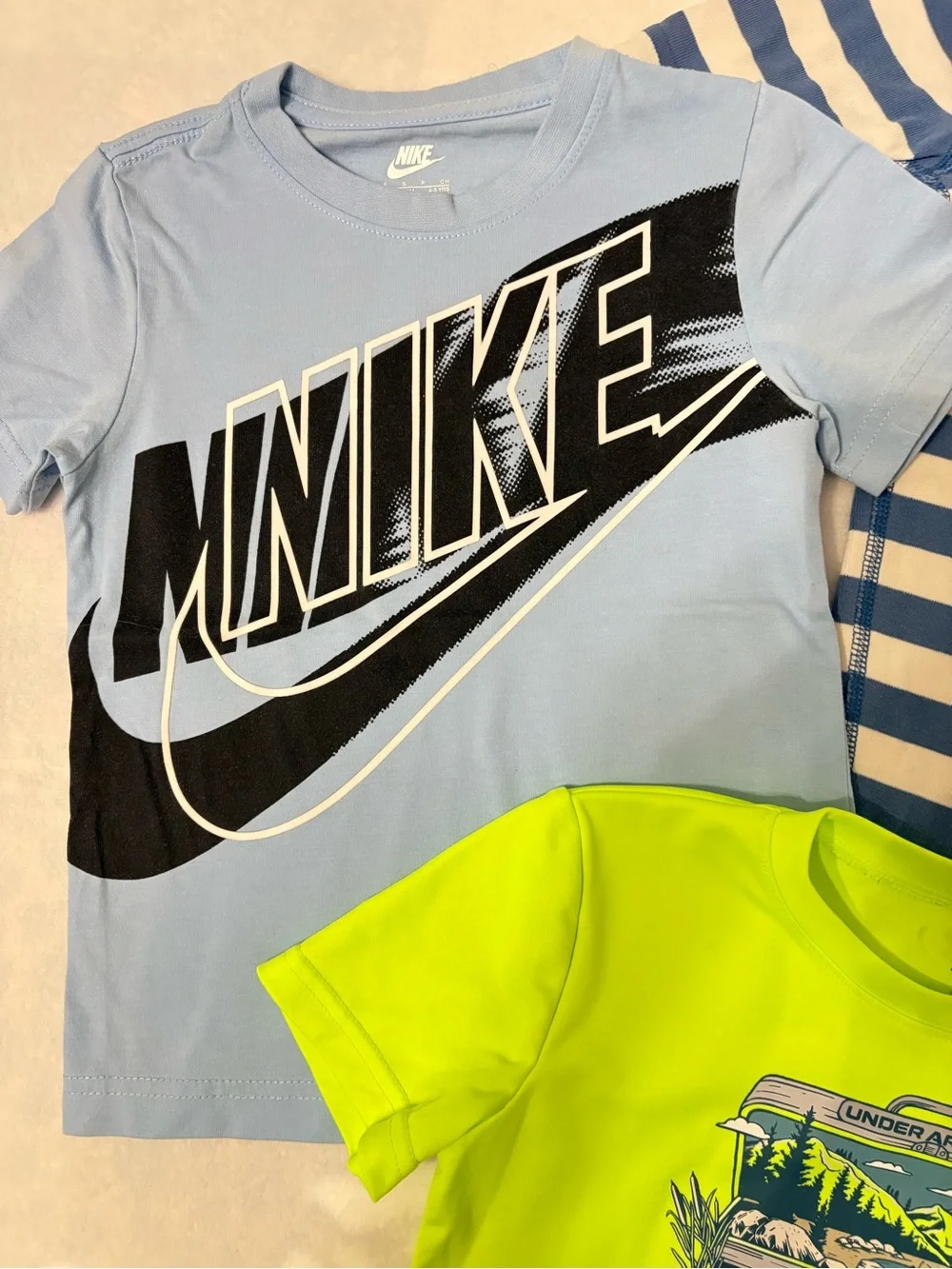 Boys Shirt lot Size 4-5 EUC